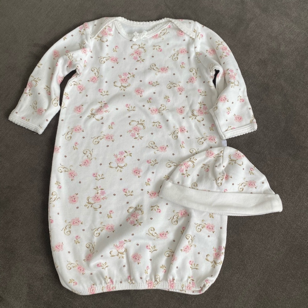Newborn sack with matching cap